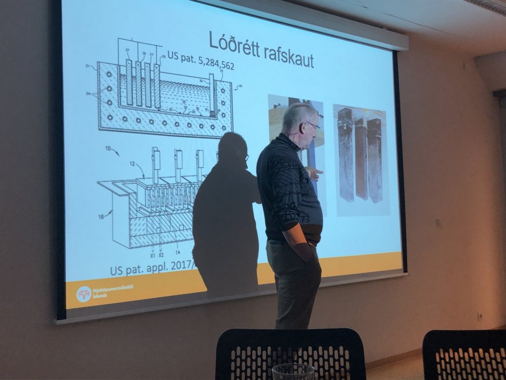 Jólafundur - málstofa um óvirk rafskaut