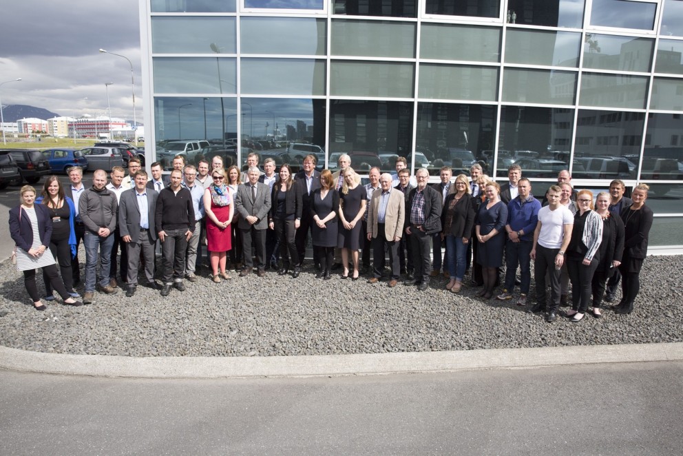 Álklasinn stofnaður