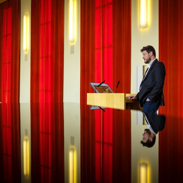 Dr. Kristján Leósson þróunarstjóri DTE var meðal þeirra sem fluttu erindi á mótinu