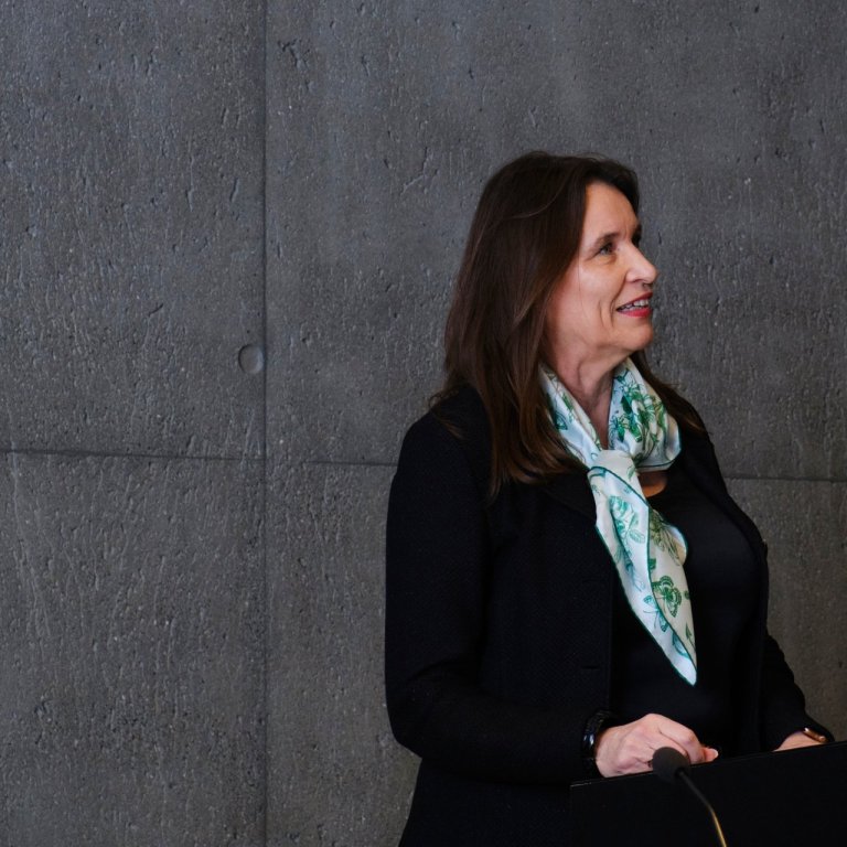 Rannveig Rist lítur um öxl á feril hennar í áliðnaðinum á Íslandi.